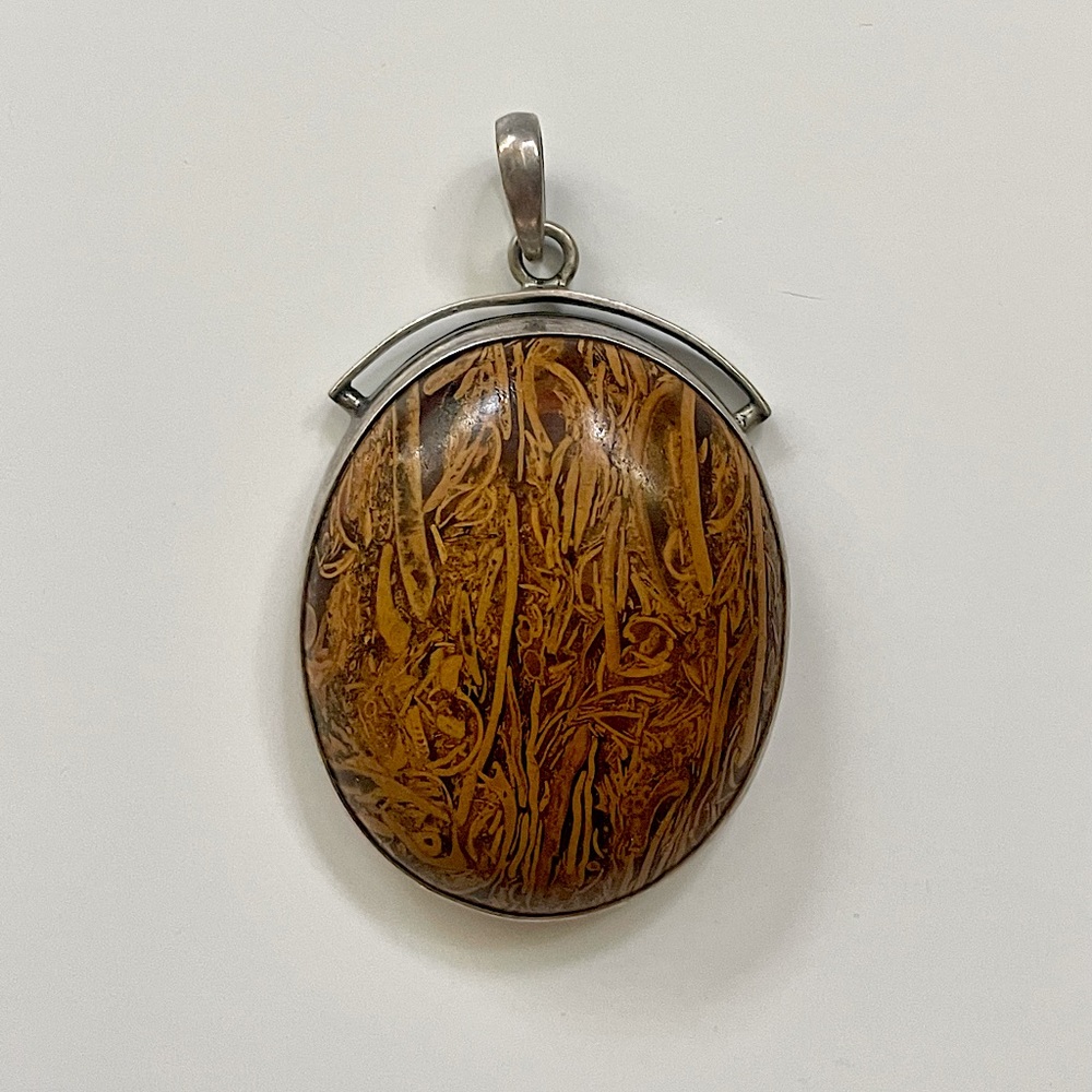 Picture stone pendant
